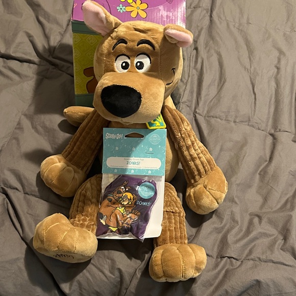 Scentsy Scooby-Doo Buddy - Brown and Blue - Picture 2 of 4